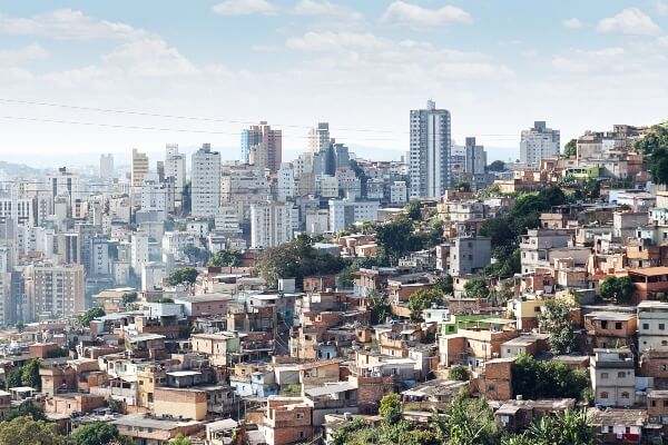 cerca concertina na Cidade Tiradentes